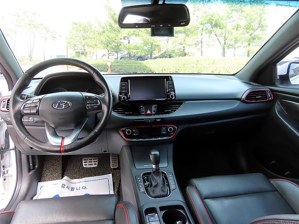 HYUNDAI i30 - Vista 7