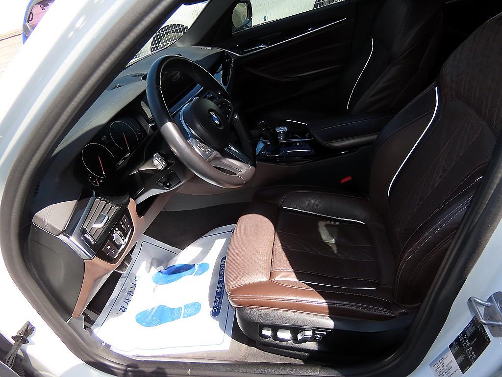 BMW 5 Series - Vista 5