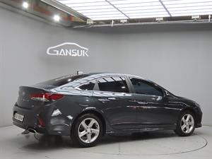 HYUNDAI Sonata - Vista 8