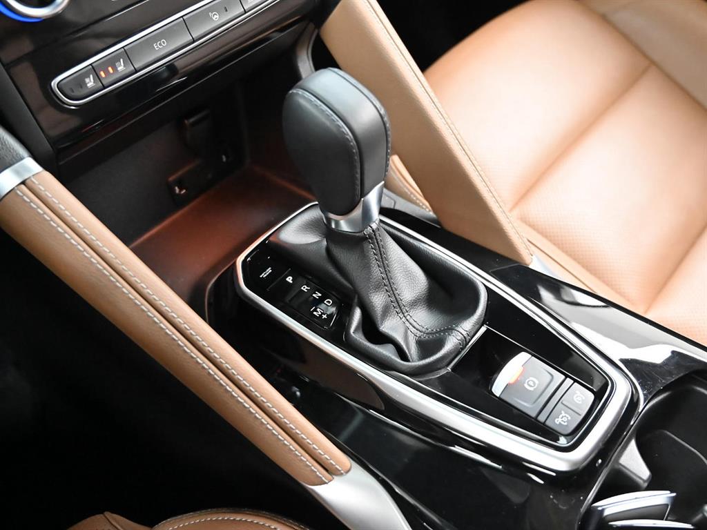 SAMSUNG QM6 - Vista 9