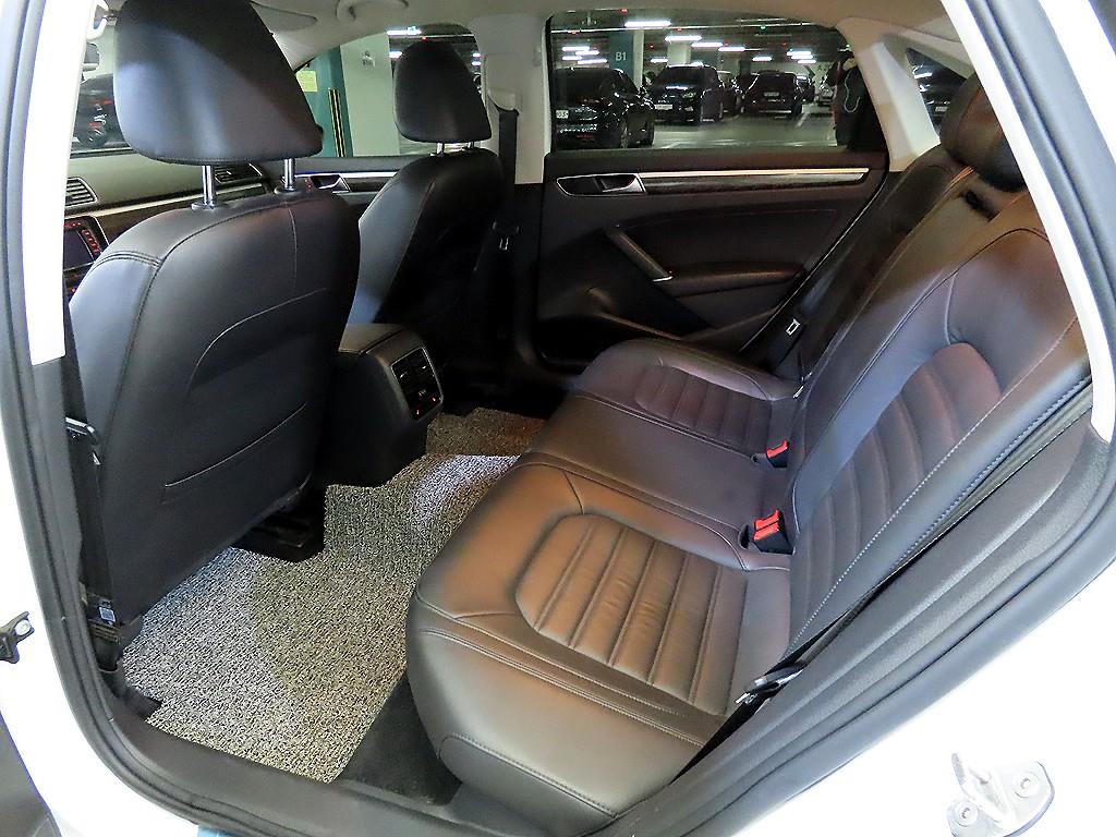 Volkswagen Passat - Vista 7