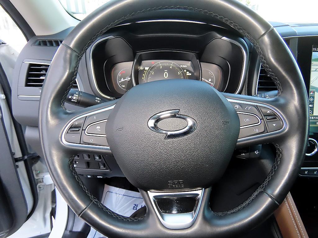 SAMSUNG QM6 - Vista 8