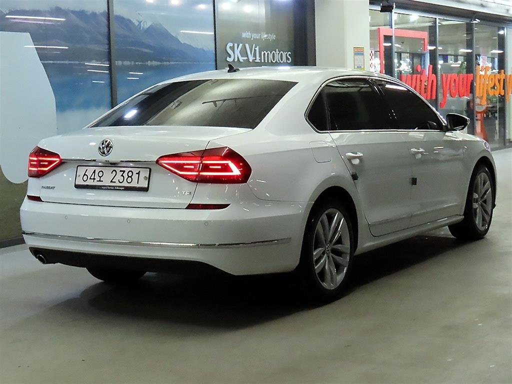 Volkswagen Passat - Vista 4