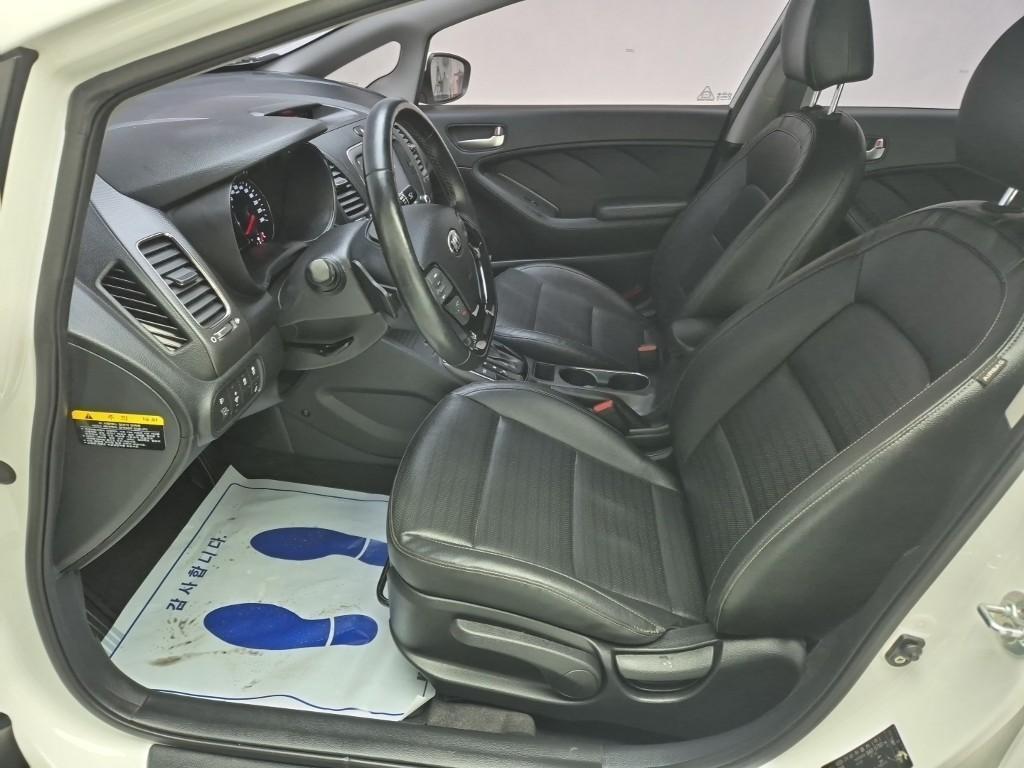 KIA K3 2016 Blanco - Importación desde Corea - HF Imports Iquique - Foto 13