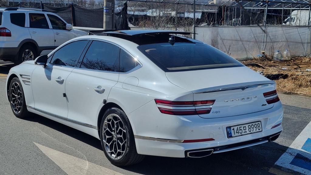 Genesis G80 - Vista 6