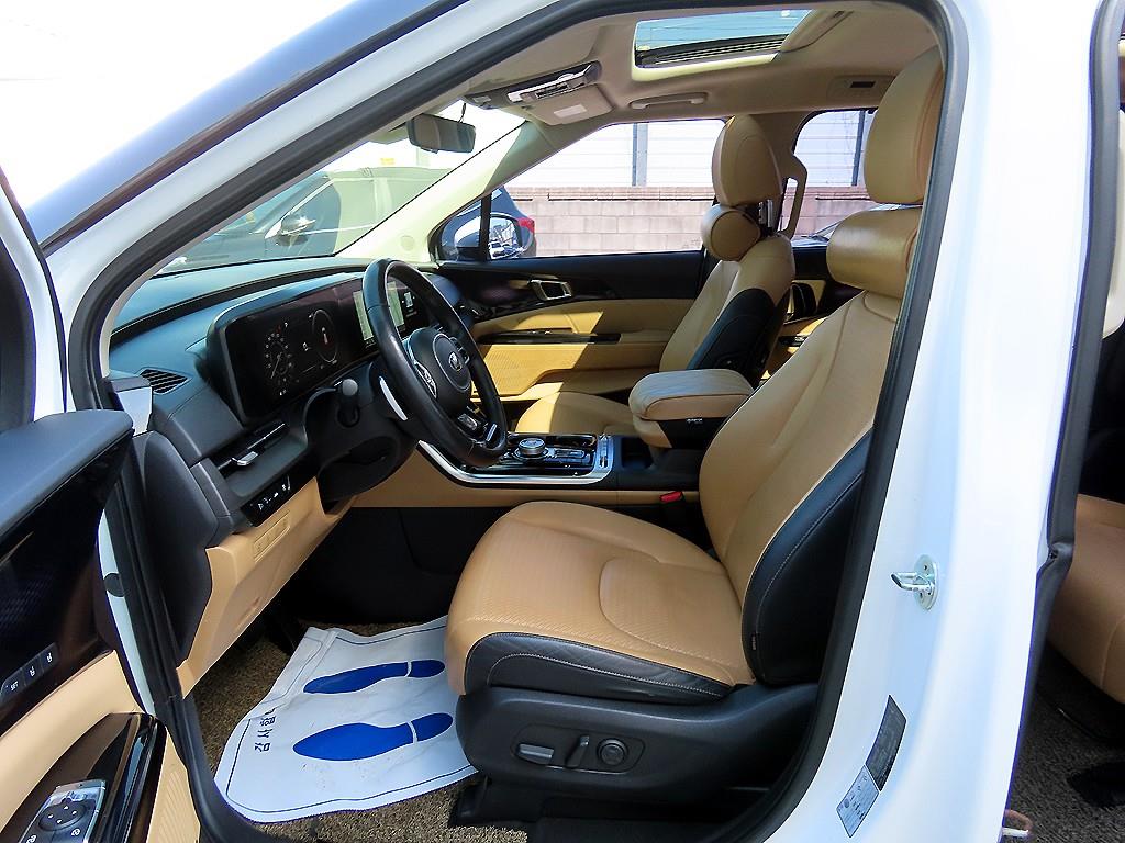 KIA Carnival - Vista 5