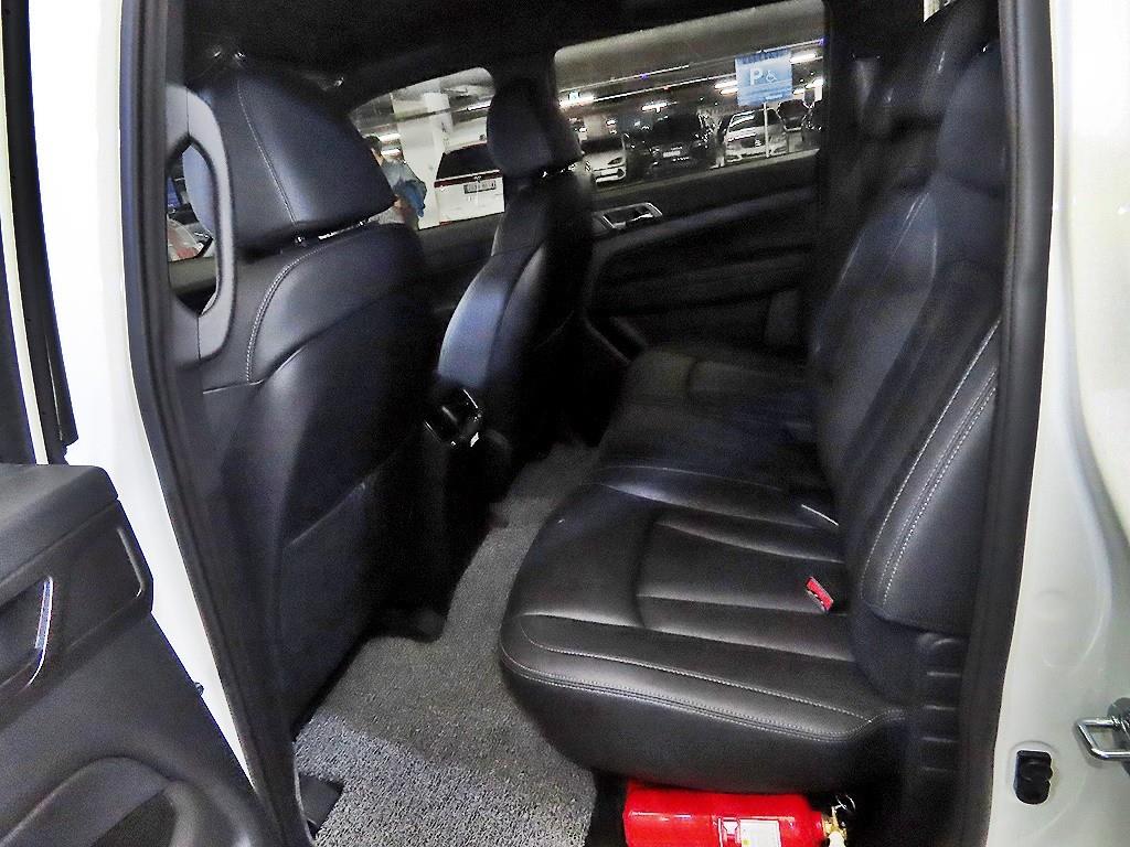 Ssangyong Musso - Vista 7