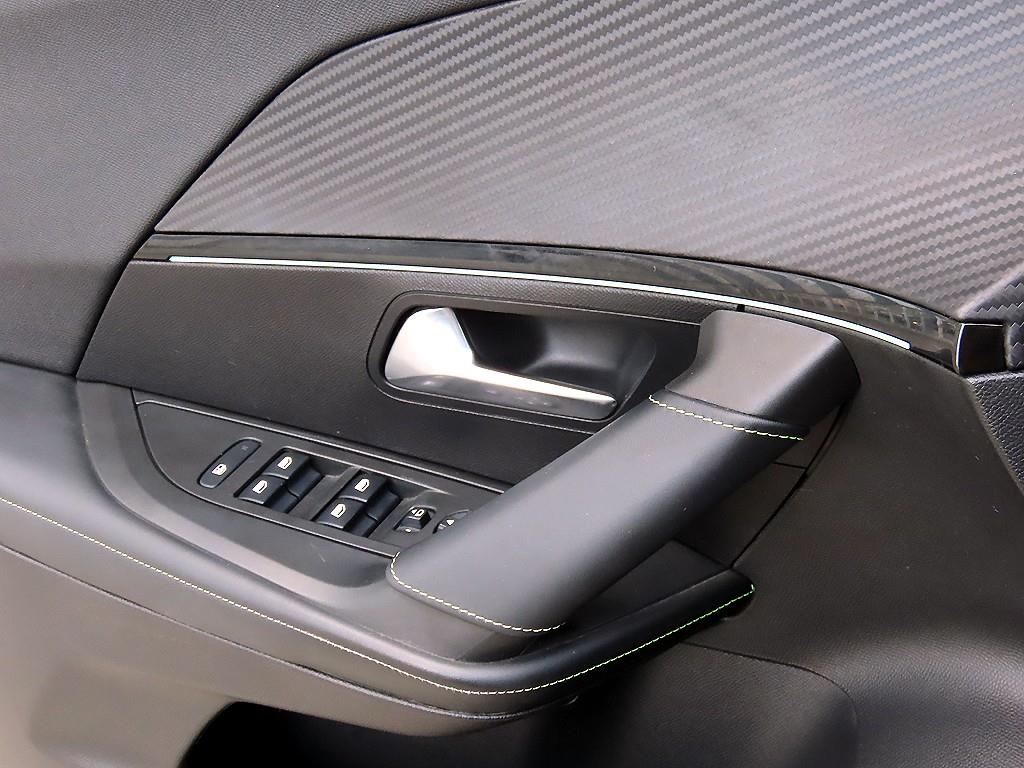 Peugeot 2008 - Vista 11