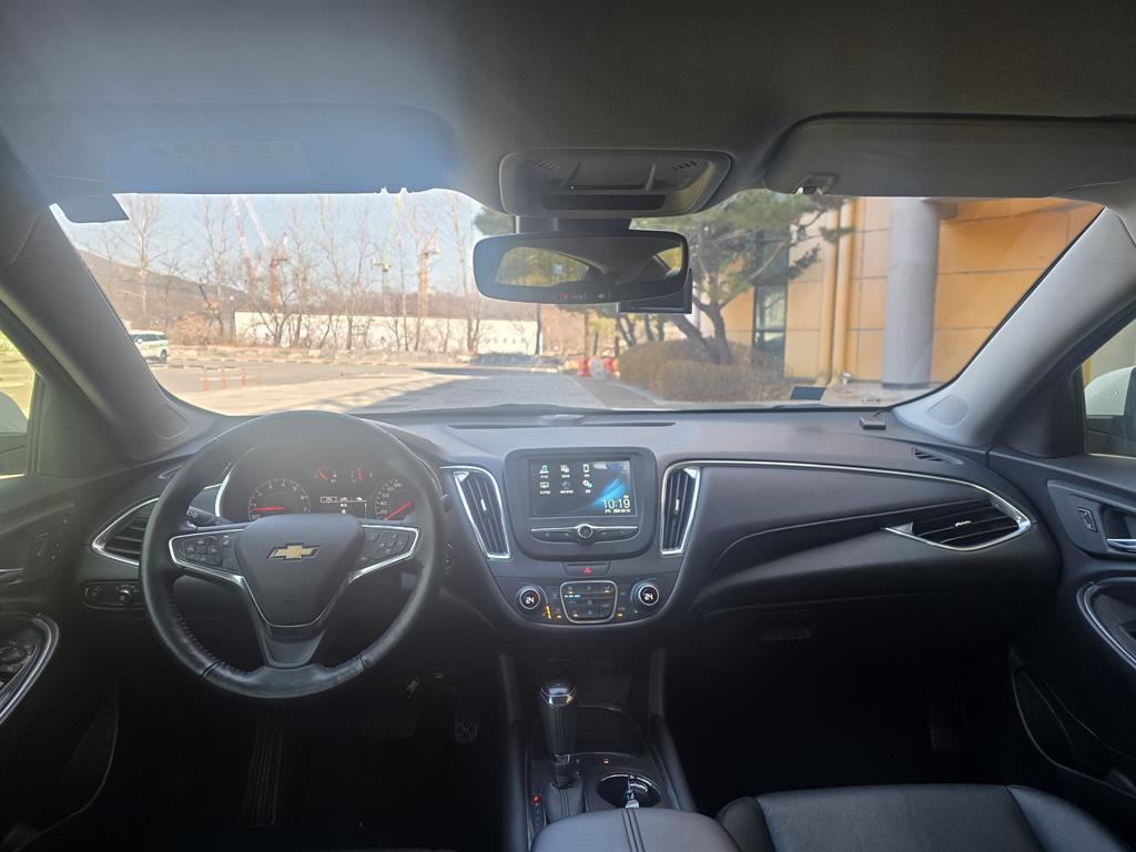 Chevrolet Malibu - Vista 8