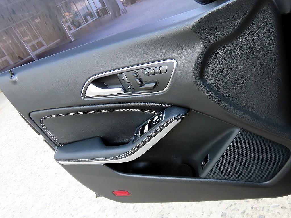Mercedes Benz CLA Class - Vista 11