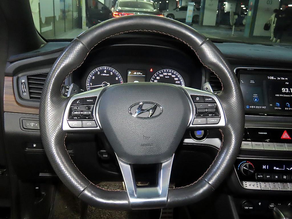 HYUNDAI Sonata - Vista 8