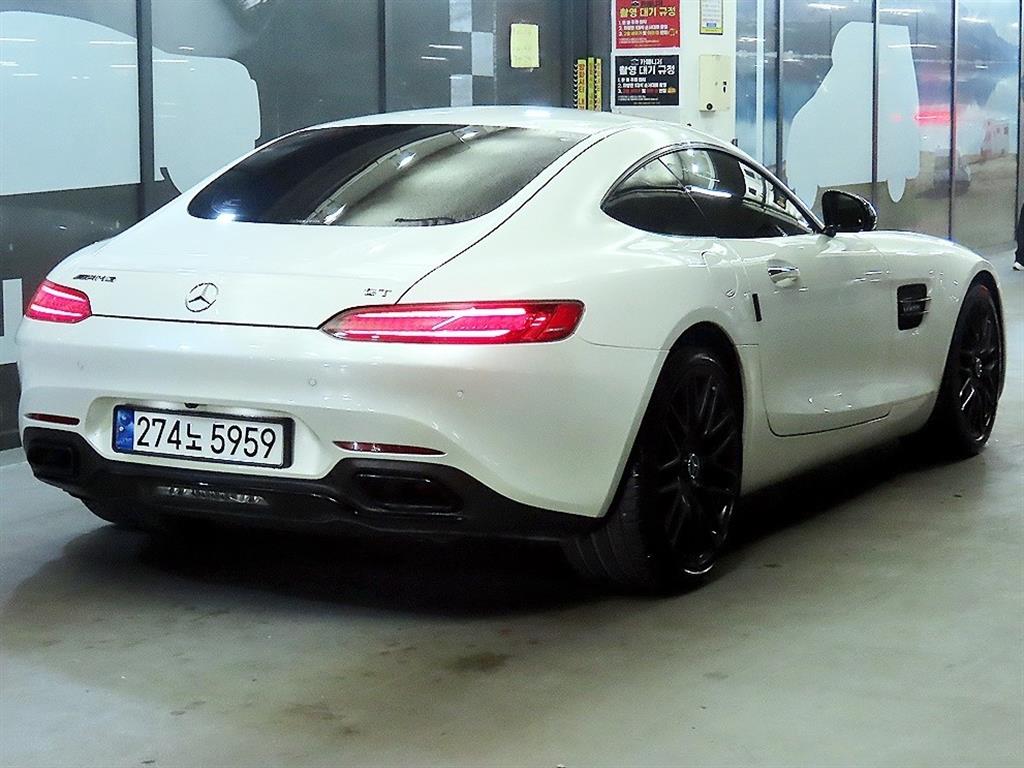 Mercedes Benz AMG GT - Vista 4