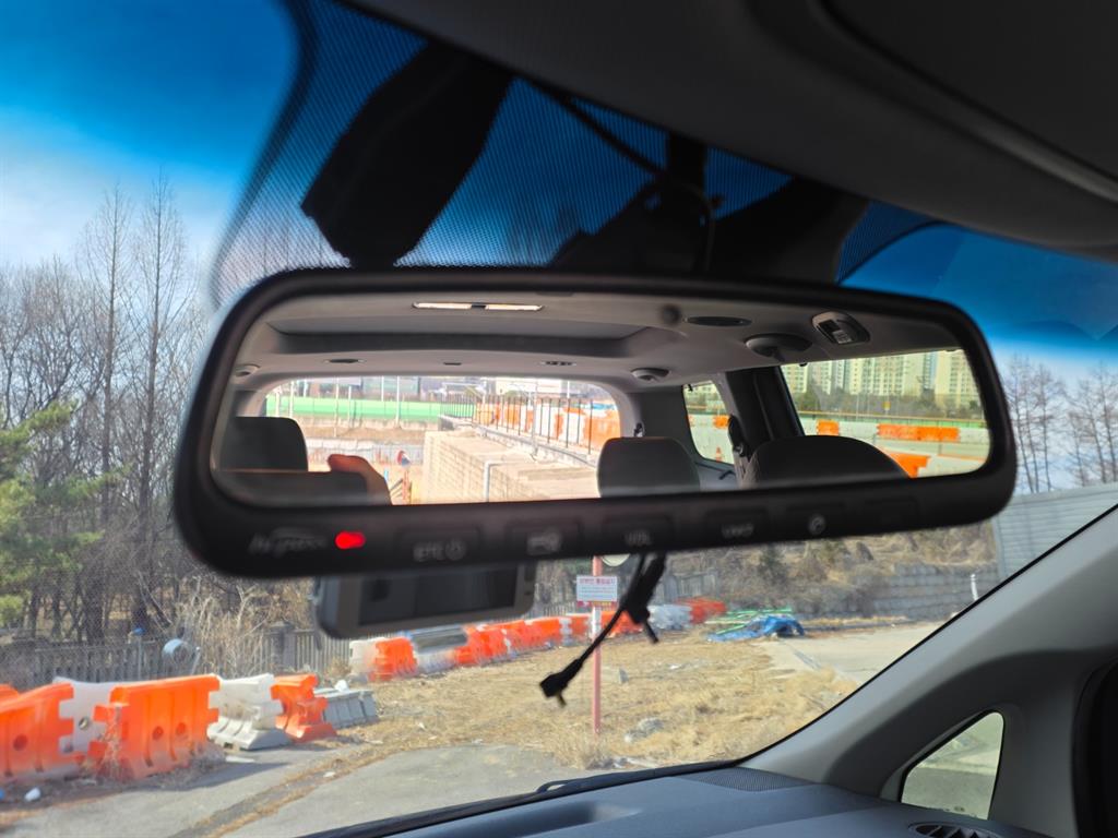 KIA Carnival - Vista 12