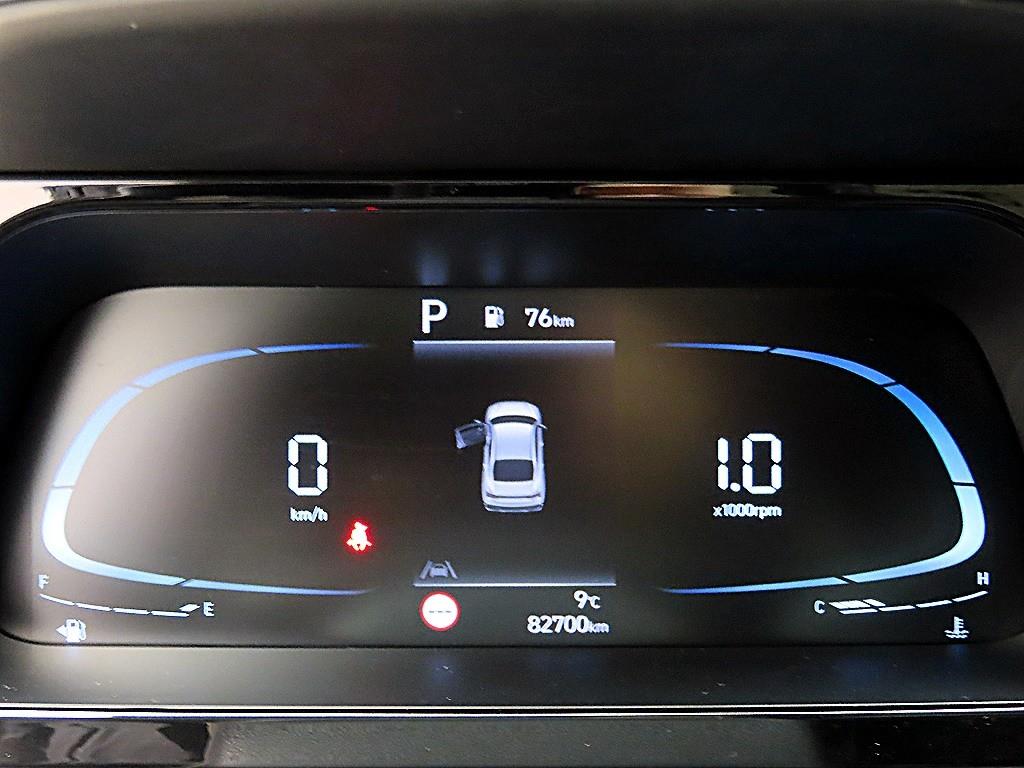 HYUNDAI Avante - Vista 8