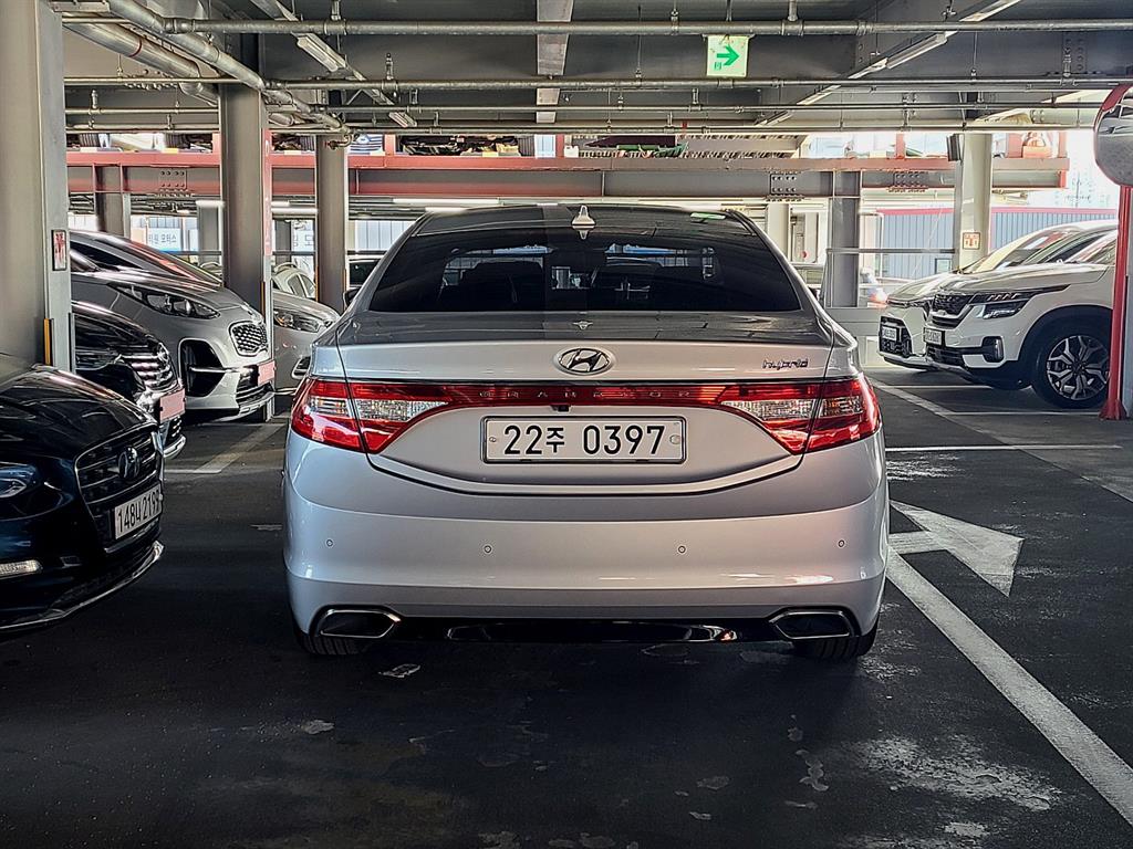 HYUNDAI Grandeur - Vista 4