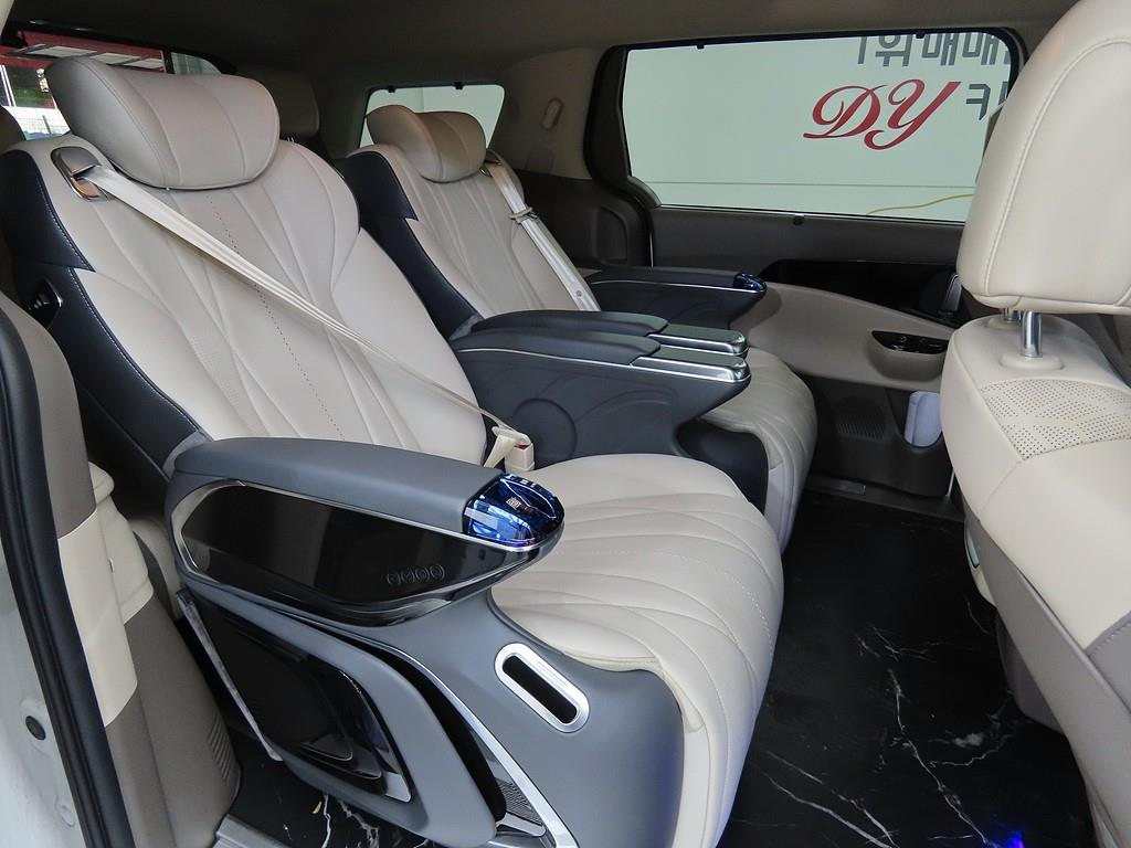 KIA Carnival - Vista 7