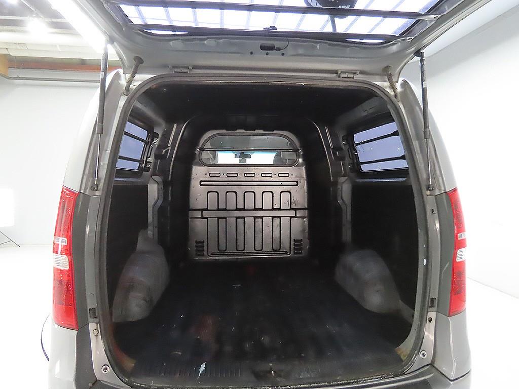 HYUNDAI Starex 2016 Gris - Importación desde Corea - HF Imports Iquique - Foto 9