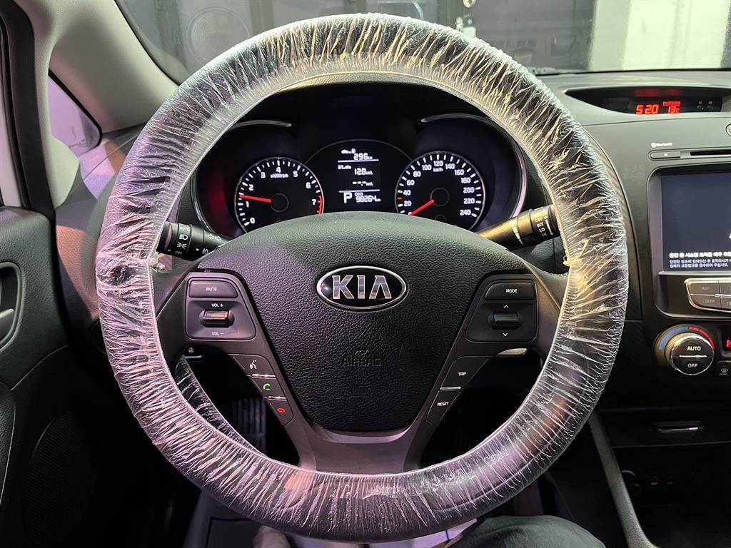 KIA K3 - Vista 10