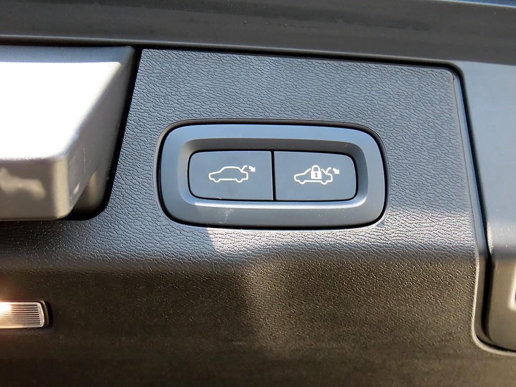 Volvo XC60 2023 Negro - Importación desde Corea - HF Imports Iquique - Foto 17