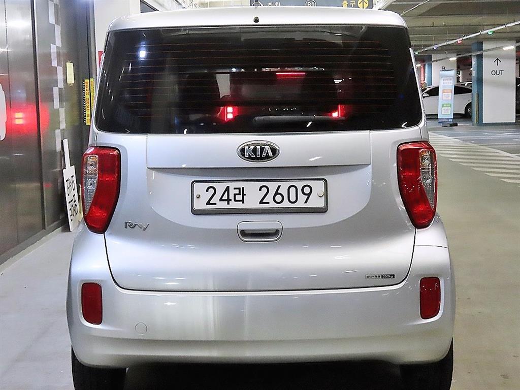 KIA Ray - Vista 5