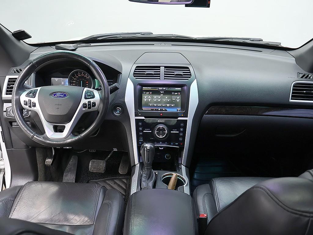 Ford Explorer - Vista 9