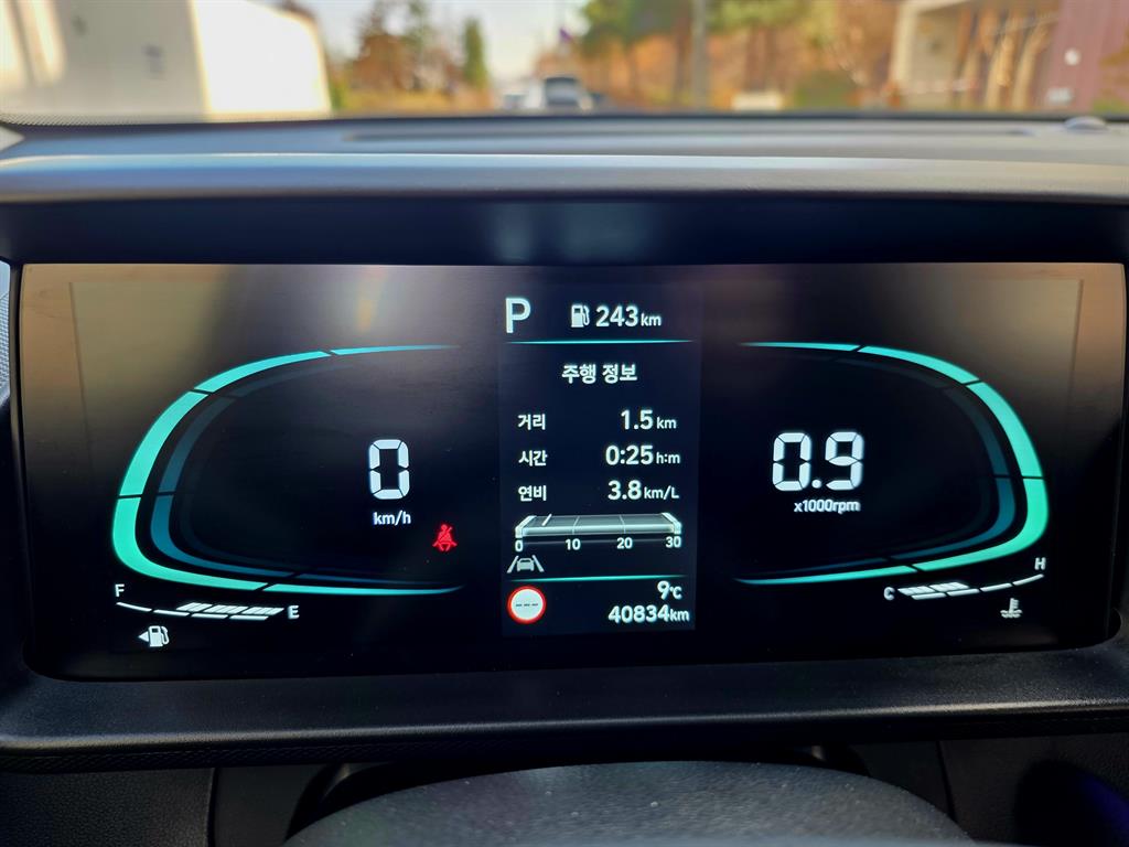 HYUNDAI Casper - Vista 5