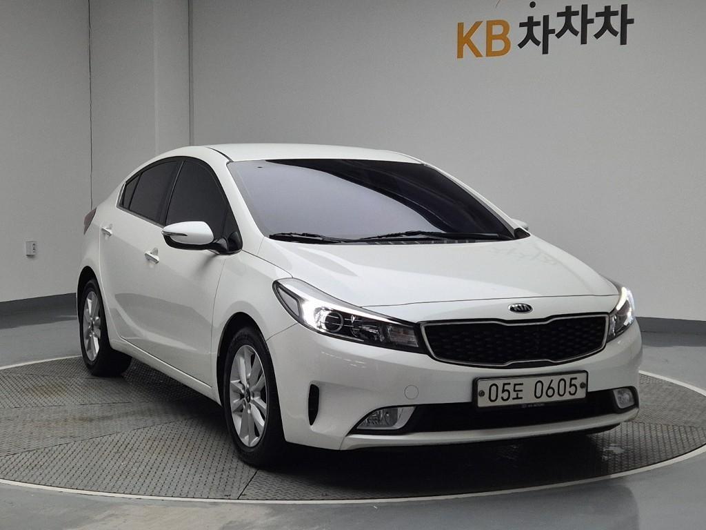 KIA K3 - Vista 4