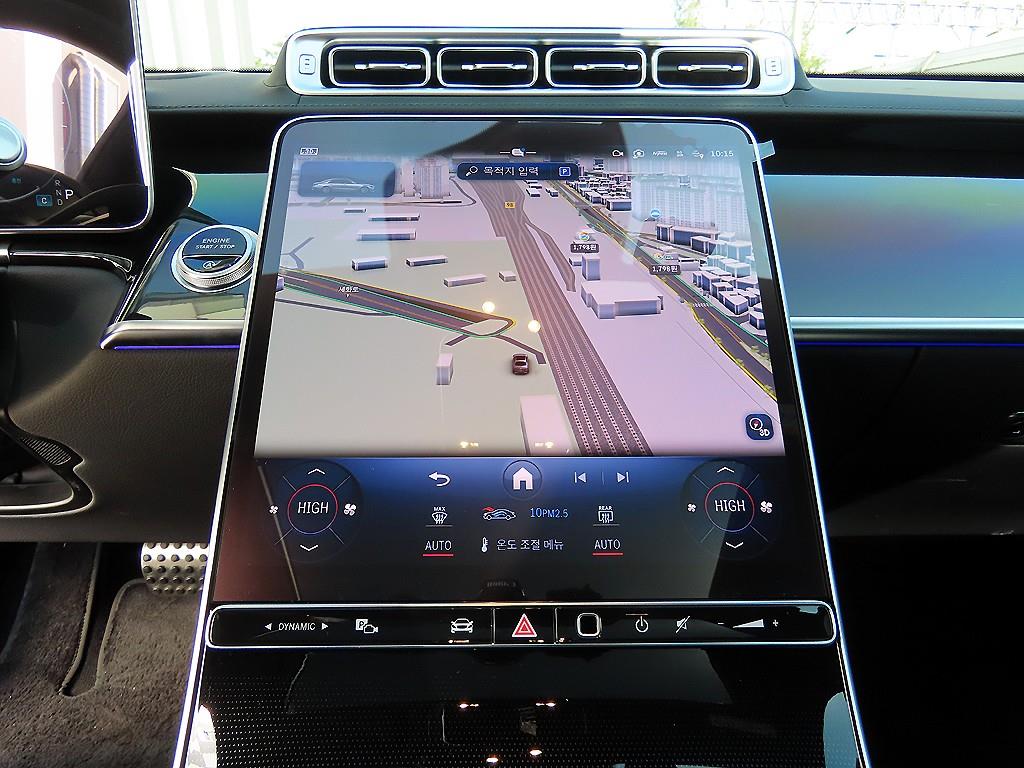 Mercedes Benz S Class - Vista 12