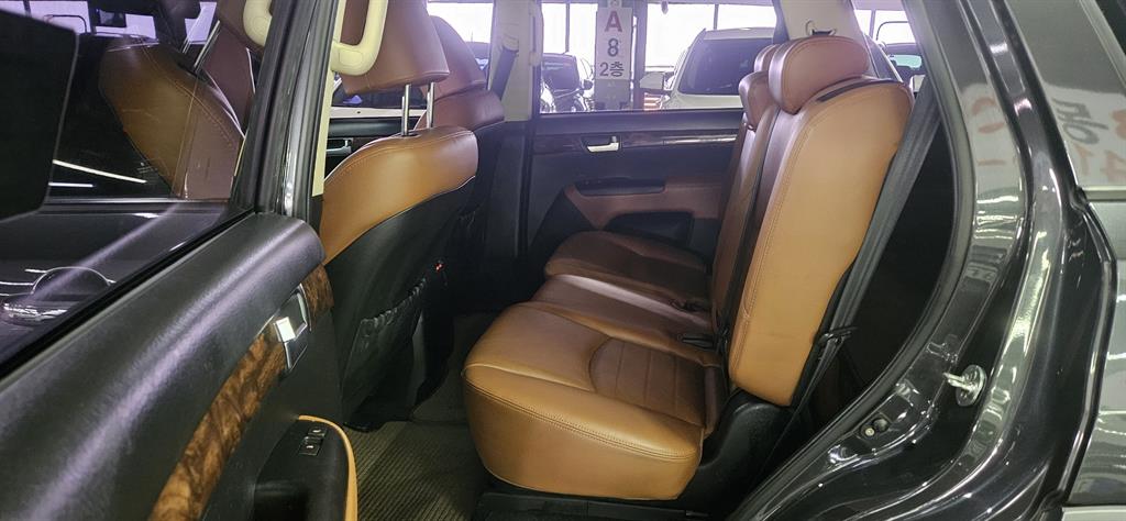 KIA Mohave - Vista 10