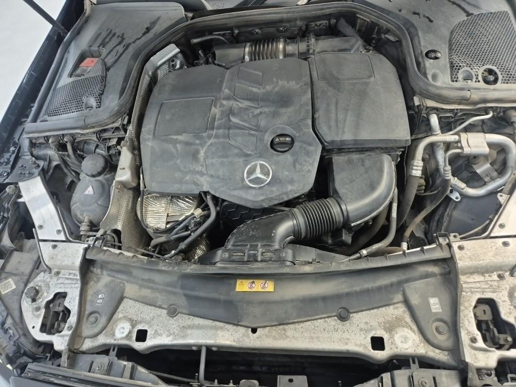 Mercedes Benz E class - Vista 5