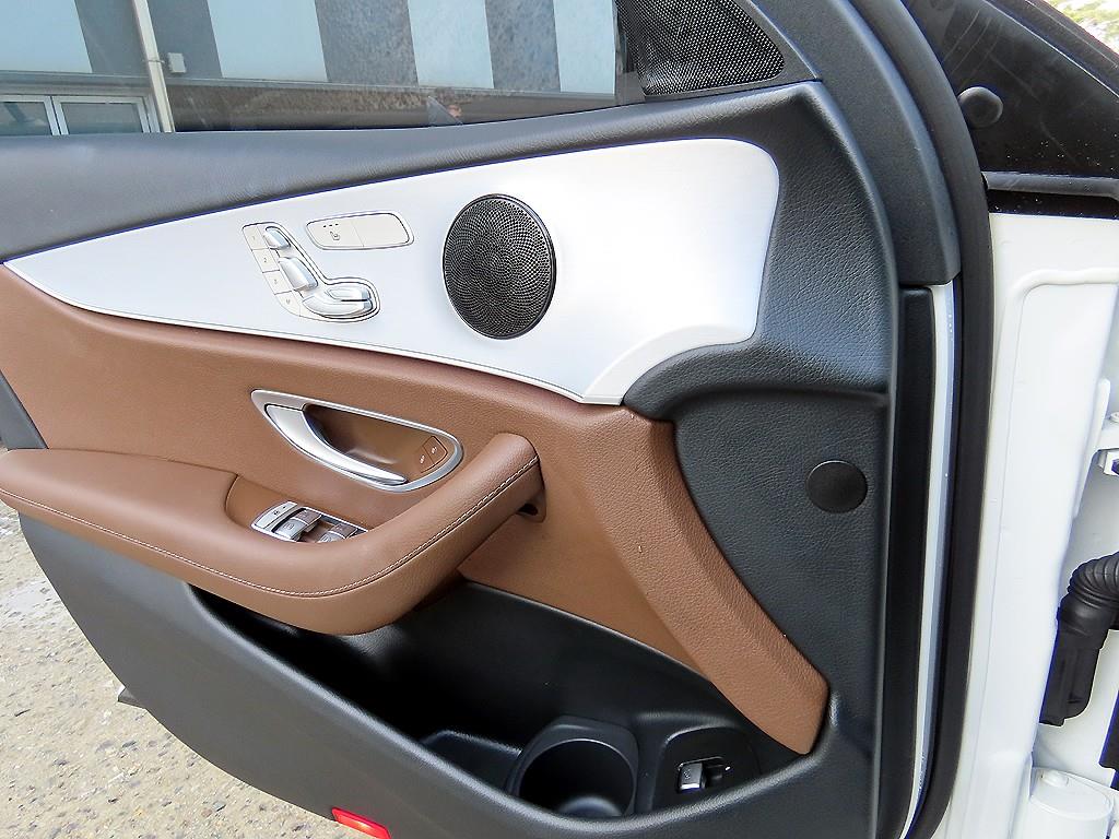 Mercedes Benz E class - Vista 11