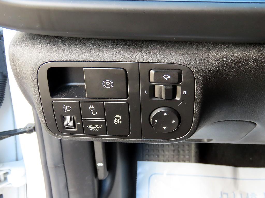 HYUNDAI Ioniq 6 - Vista 11