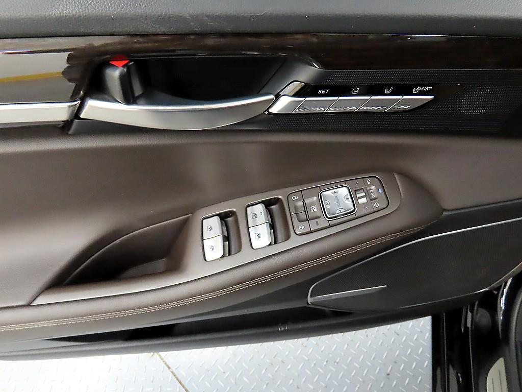 Genesis EQ900 - Vista 11