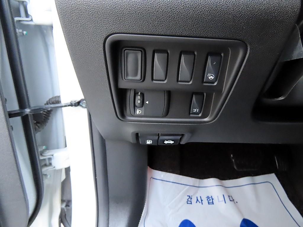 SAMSUNG QM6 - Vista 12