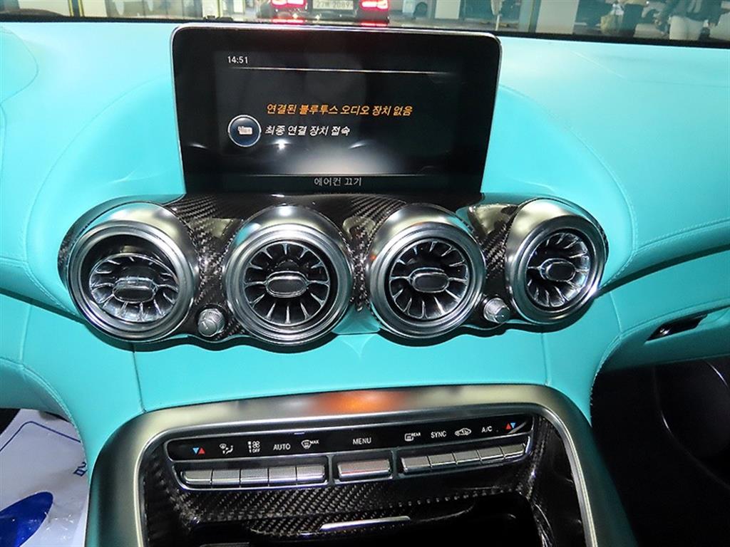 Mercedes Benz AMG GT - Vista 10