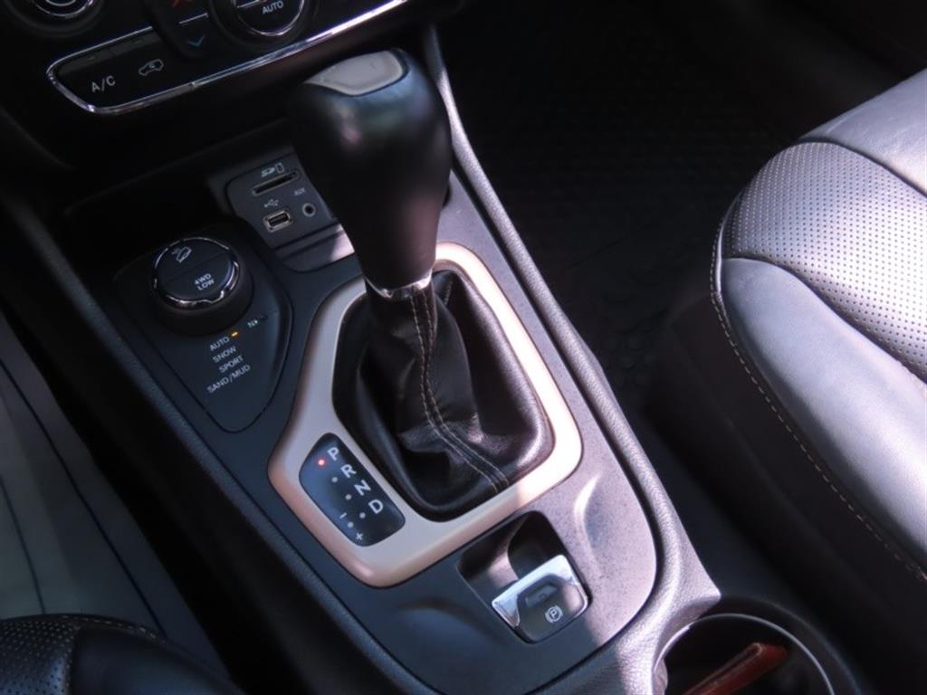 Jeep Cherokee - Vista 11