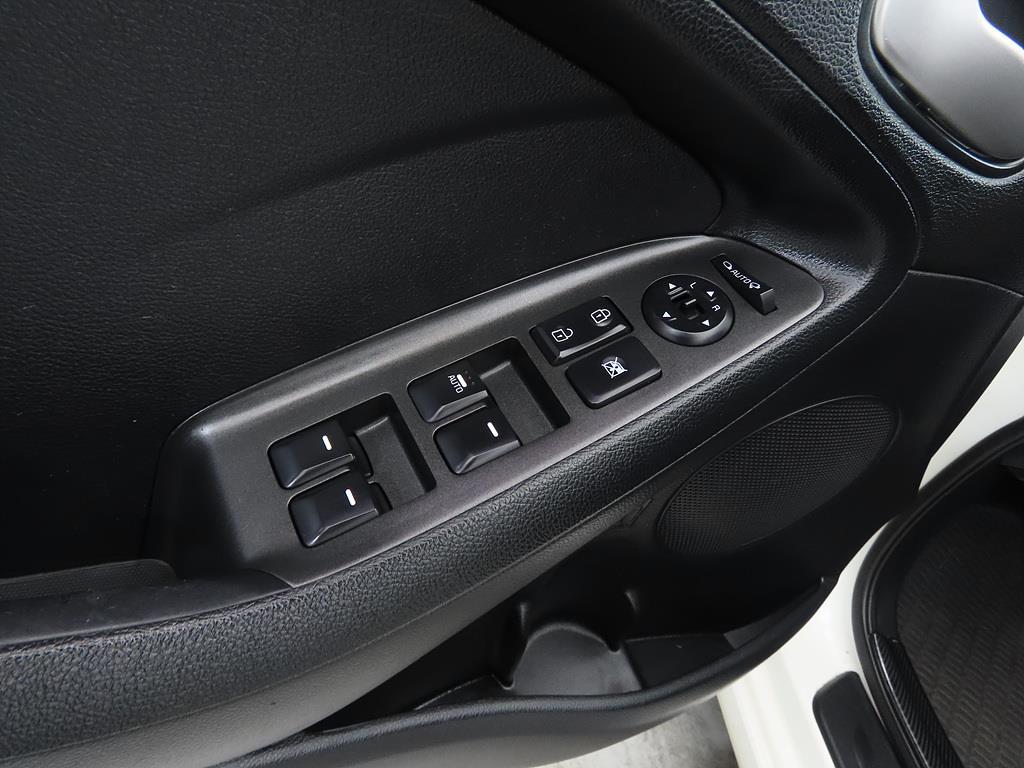 KIA K3 2013 Blanco - Importación desde Corea - HF Imports Iquique - Foto 15