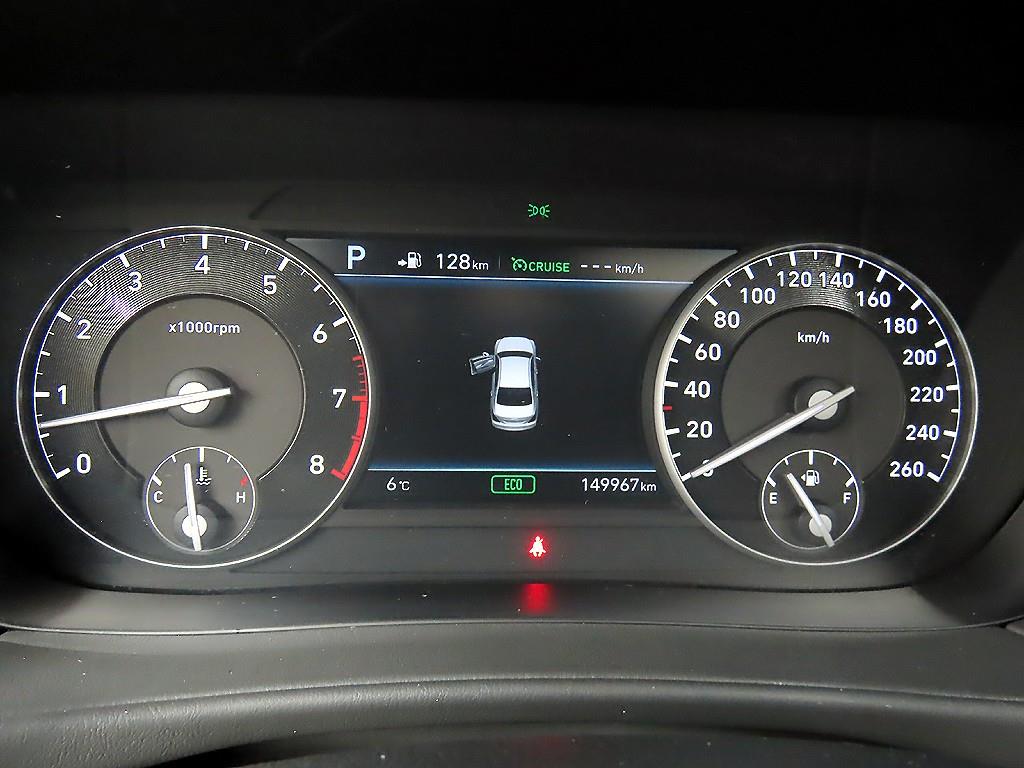 Genesis EQ900 - Vista 8