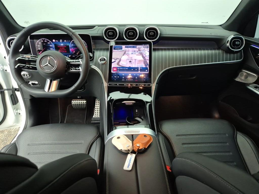 Mercedes Benz GLC Class - Vista 5