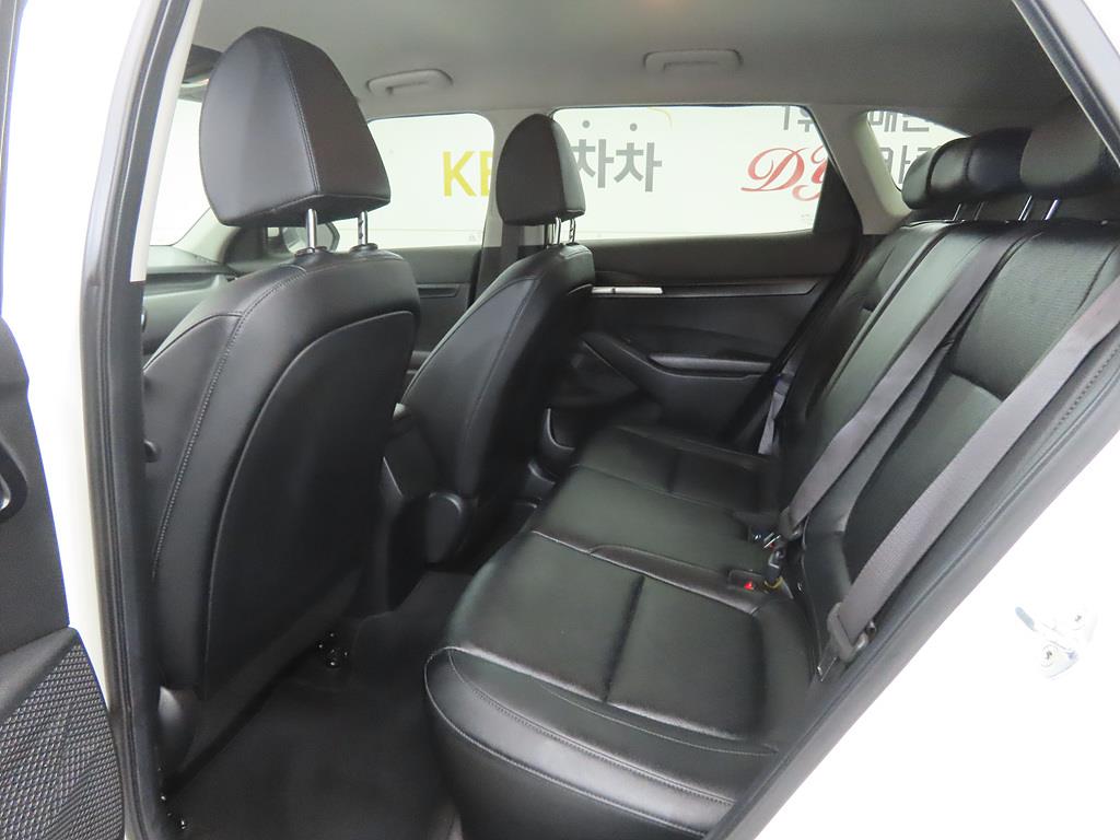 KIA Seltos - Vista 6