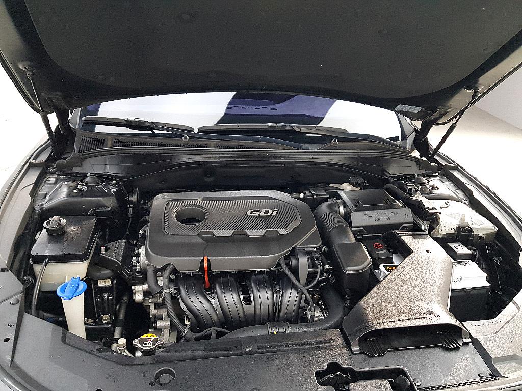 HYUNDAI Grandeur - Vista 5