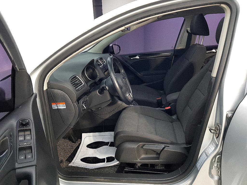 Volkswagen Golf - Vista 8