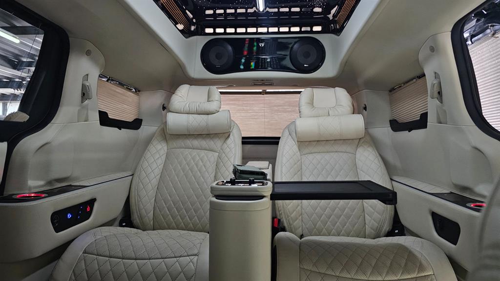 KIA Carnival - Vista 4