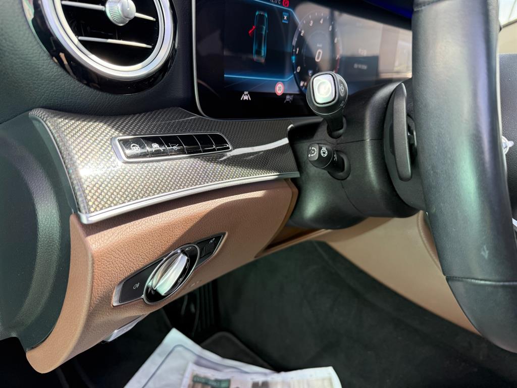 Mercedes Benz E class - Vista 8