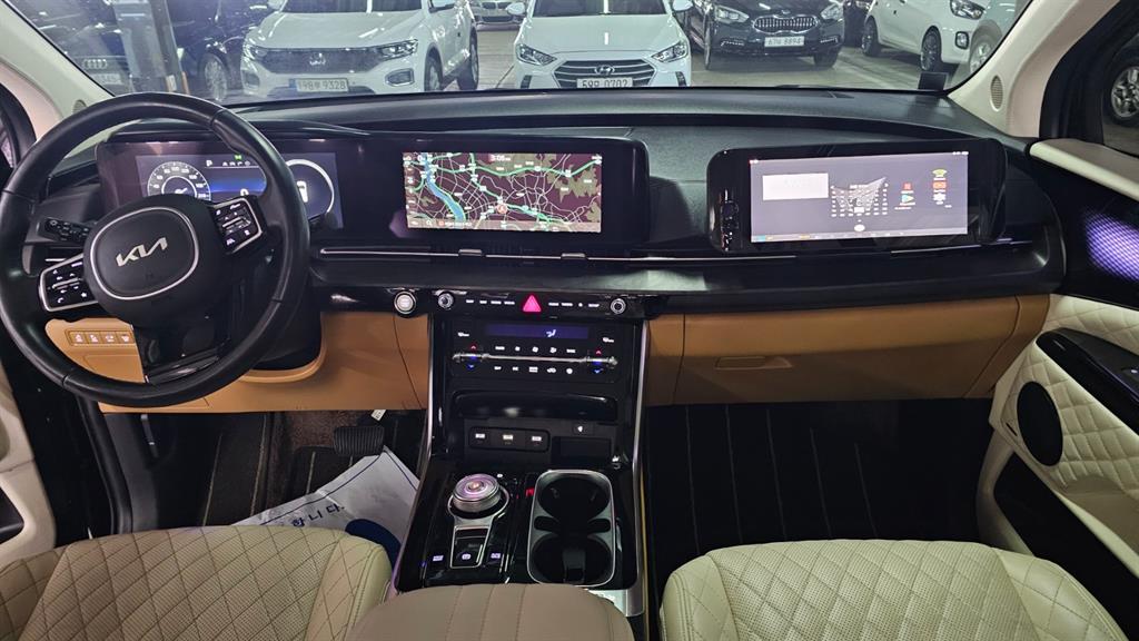 KIA Carnival - Vista 5