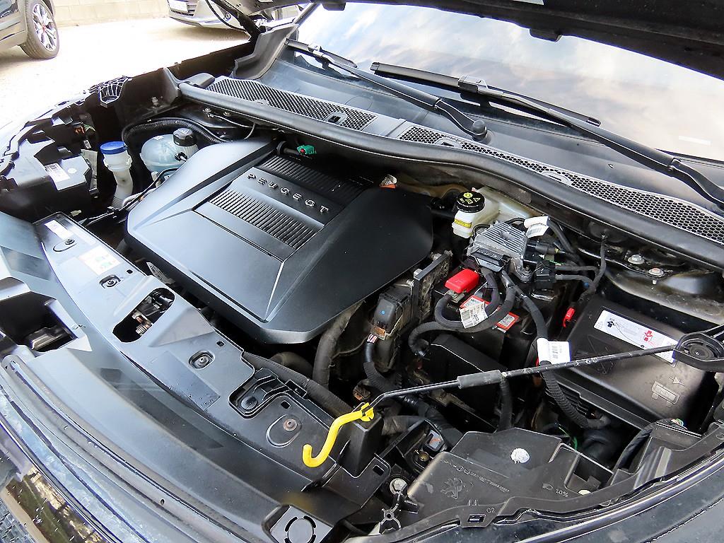 Peugeot 2008 2021 Negro - Importación desde Corea - HF Imports Iquique - Foto 18