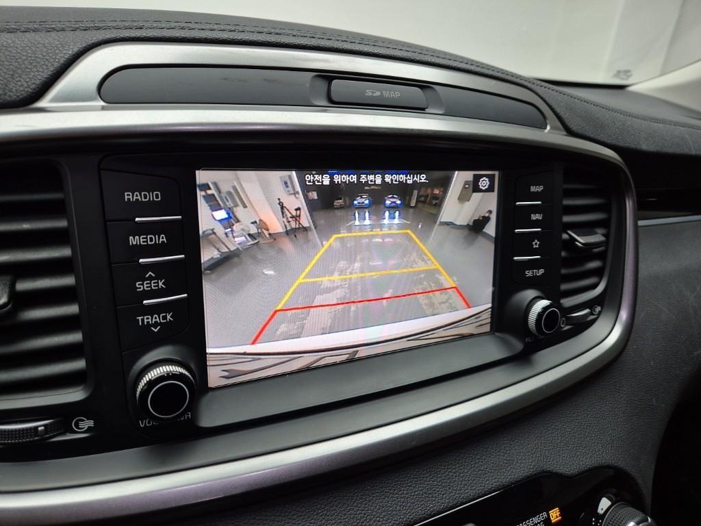 KIA Sorento - Vista 9