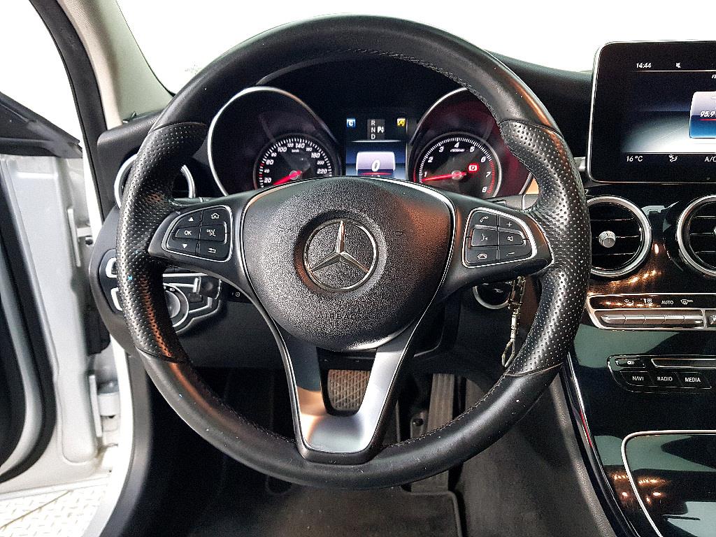 Mercedes Benz C Class - Vista 11