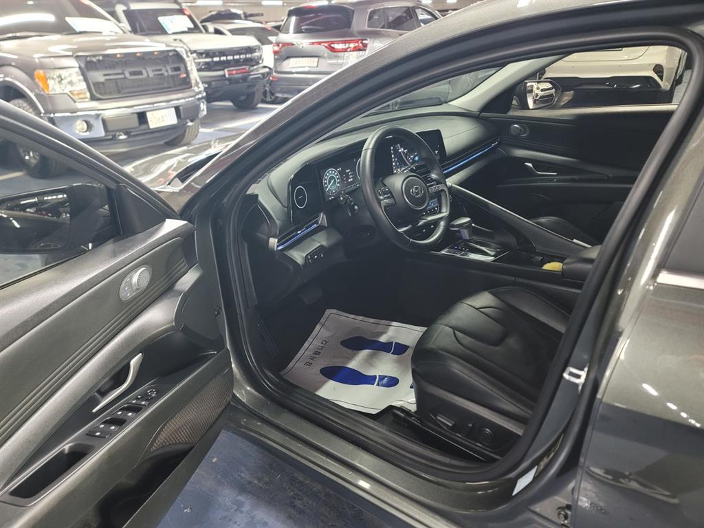 HYUNDAI Avante - Vista 7