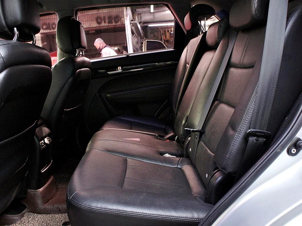 KIA Sorento - Vista 11